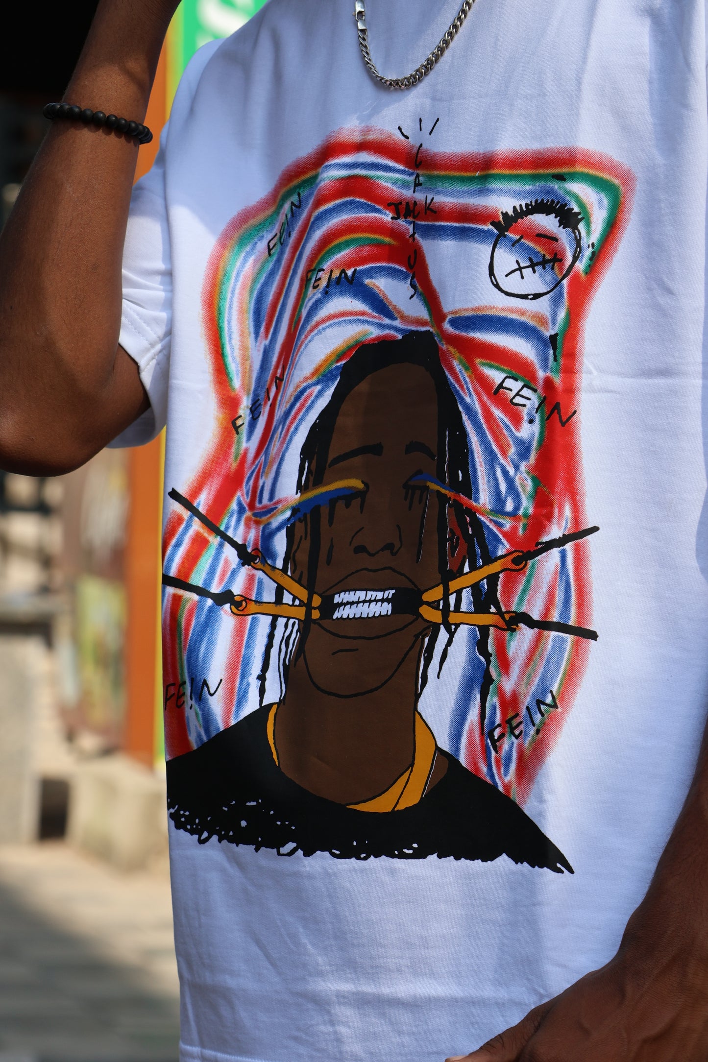 Graphic Streetwear T-Shirt – “LOOK MOM I CAN FLY”