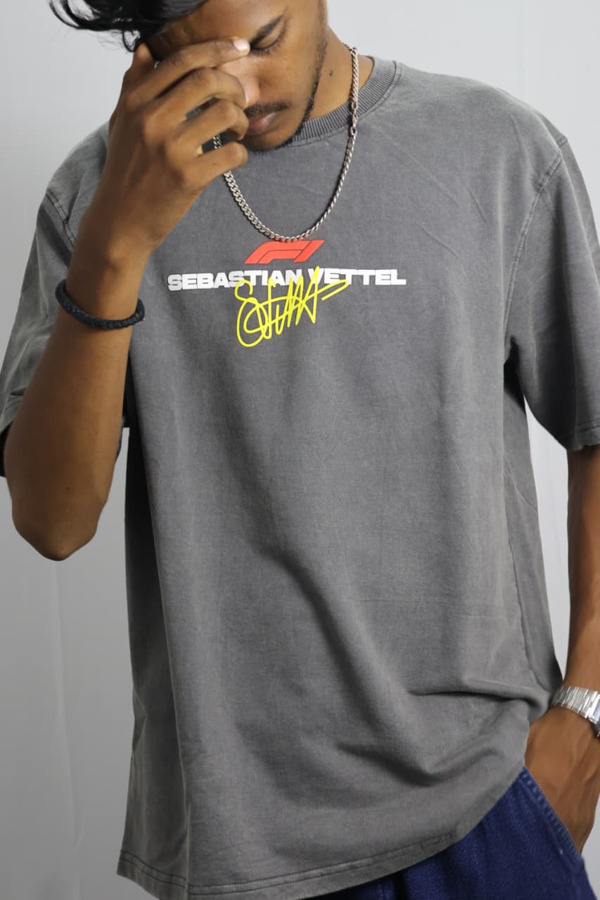 F1 OVERSIZED GRAPHIC T-SHIRT